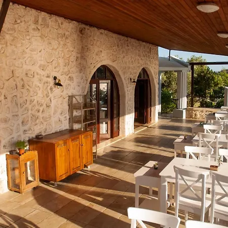 Akrapol Boutique Hotel *